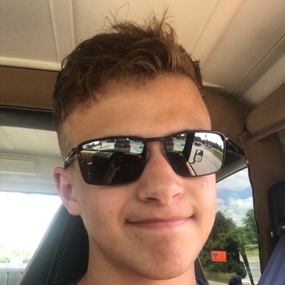 Meet your Posher, Joshua - Picture 1 of 1